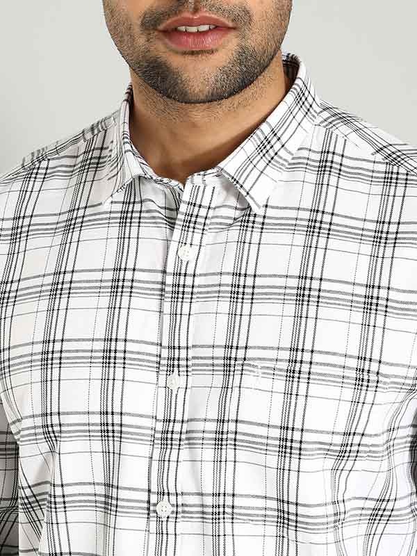 Indian Terrain Men's Regular Fit Full Sleeve Checkered White Shirt